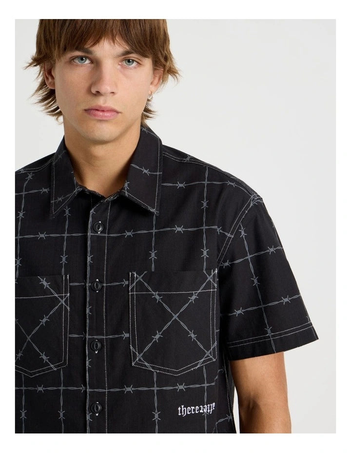 Barbed Print Short Sleeve Shirt in Black